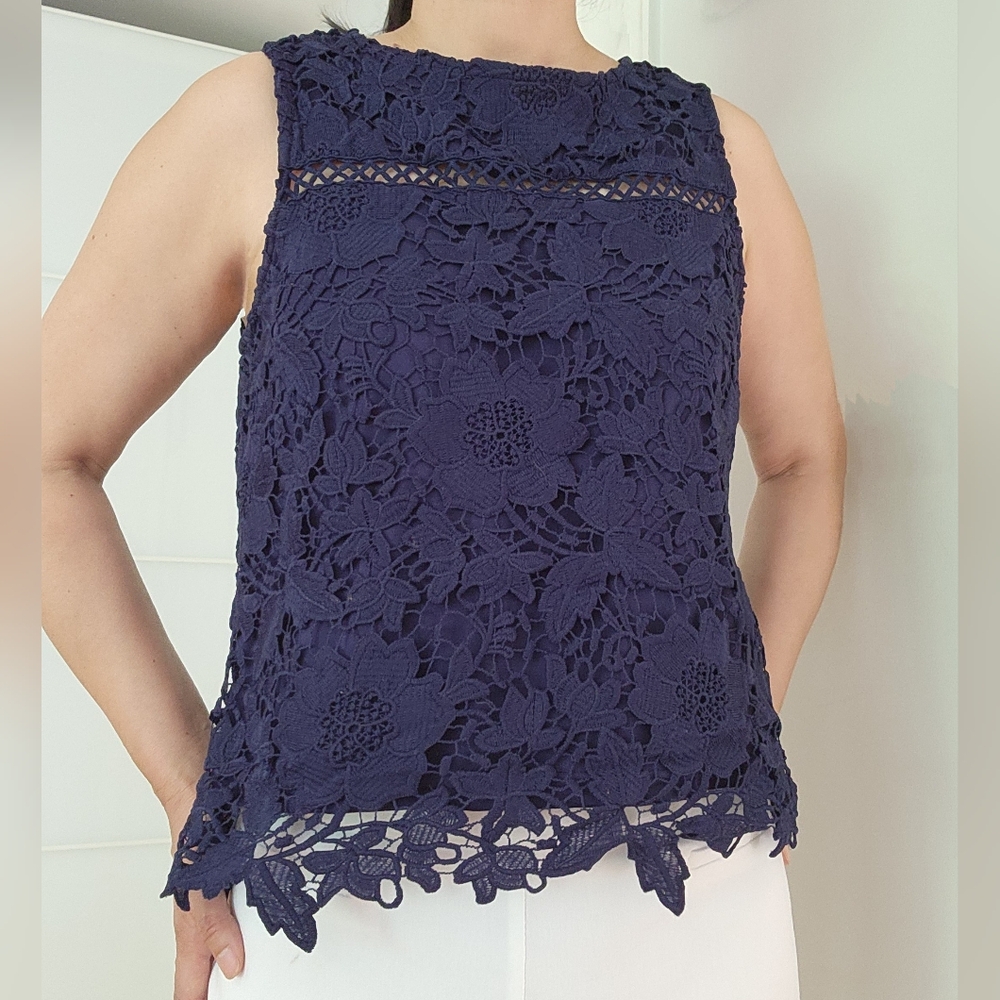 Haute Monde Navy lace sleeveless  Size: L